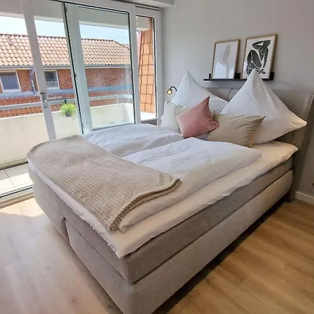 Apartamento Haus-pole-poppenspaeler-i-whg-13 *